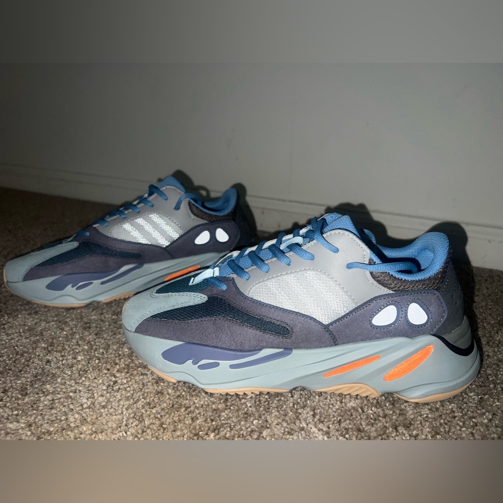 Yeezy 700s Carbon Blue